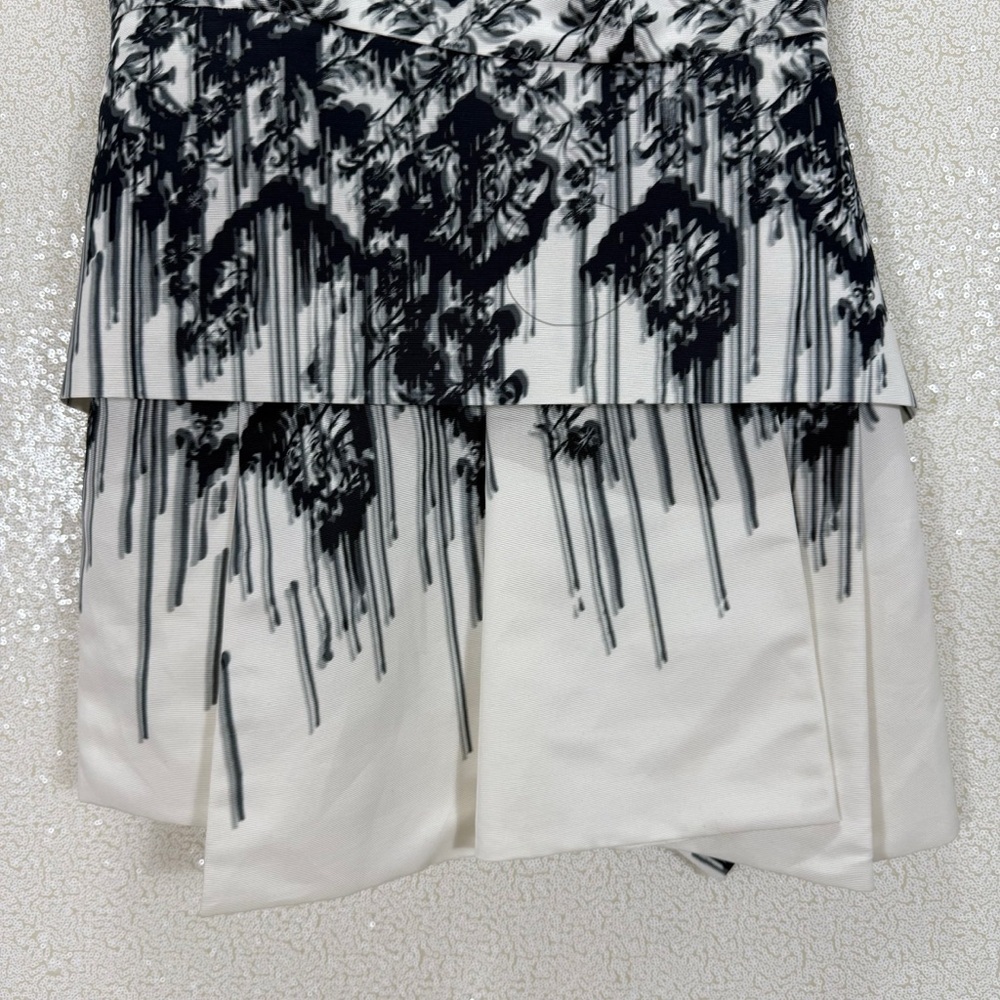 Alexander McQueen IT42 Sleeveless Peplum Mini Dress • Black White Floral Print 6 - Picture 11 of 14